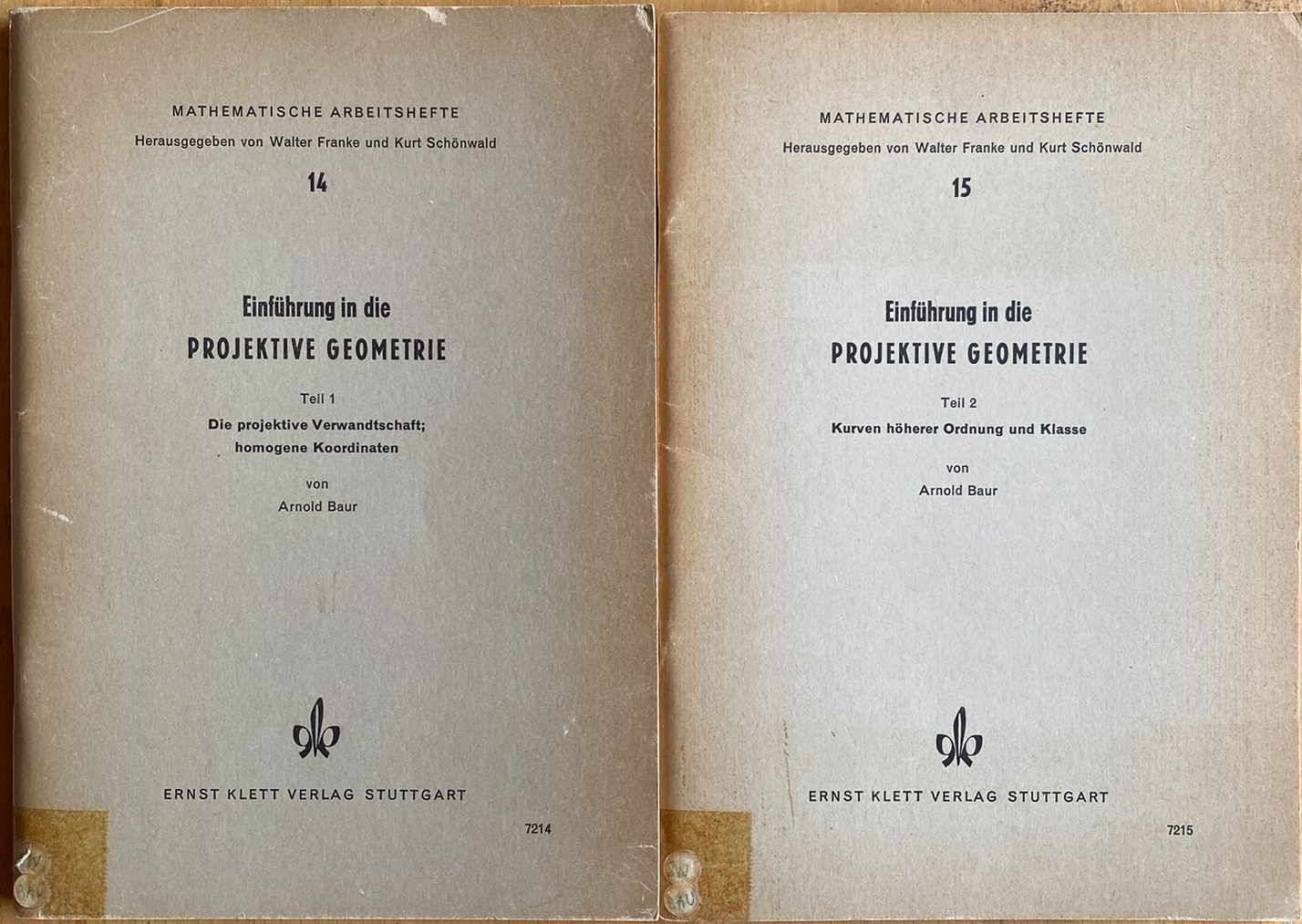 Einfuhrung In Die Projektive Geometrie (twee delen)
