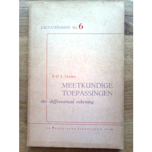 Meetkundige toepassingen der differentiaal rekening